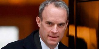 Ministro de Justicia del Reino Unido renuncia tras acusaciones de acoso