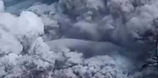 Volcán en Rusia arroja apocalíptica nube de ceniza tras entrar en erupción