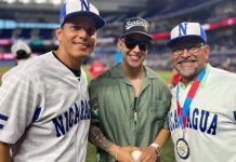 Foto: Sandor Guido, Daddy Yankee y Marvin Benard