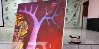 Foto: Reconocimiento para estudiantes de la Universidad Central de Nicaragua por curso de collage / TN8
