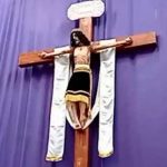 ¿Señal divina? Cristo crucificado movió la cabeza en plena misa en Semana Santa ¿Señal divina? Cristo crucificado movió la cabeza en plena misa en Semana Santa