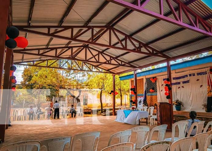 1 Foto: Regocijados los habitantes de Mozonte tras mejoras de la Escuela Hermenes Gómez / TN8