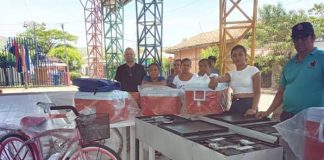 Foto: Realizan capitalización de bienes a 35 protagonistas de Santa Rosa del Peñón / Cortesía