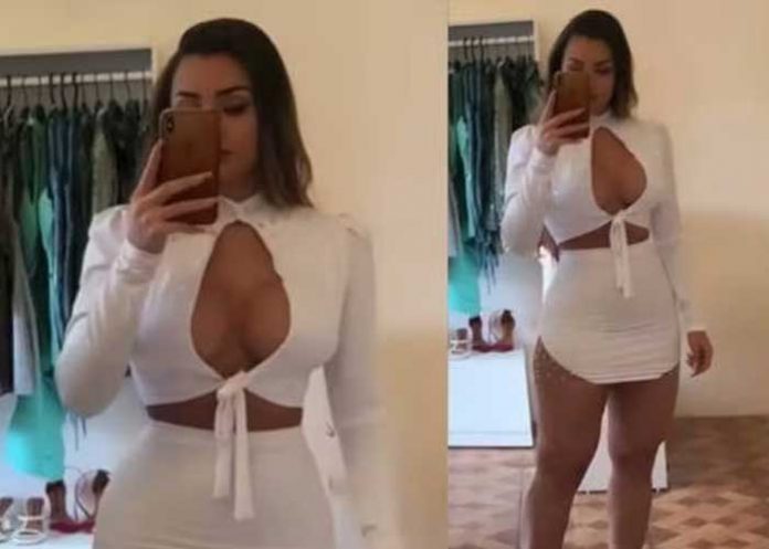 Un escándalo armó una madrina de bautizo al recibir críticas por su vestimenta