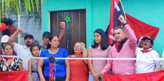 Entregan cinco viviendas dignas y solidarias en Nueva Guinea