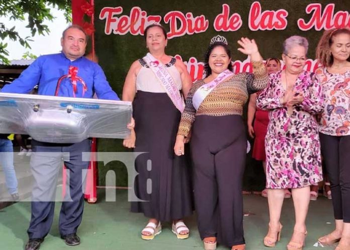 Celebran el Día de las Madres en Chinandega con comerciantes del Mercado Bisne