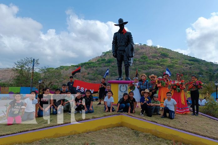 1 MINED conmemora el Natalicio del General Sandino con alegre actividades