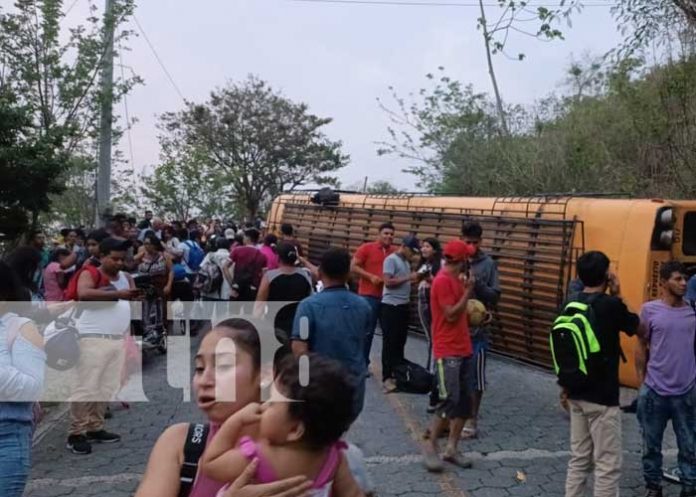 Foto: Pasajeros vivos de milagro tras fuerte accidente en Telpaneca, Madriz / TN8