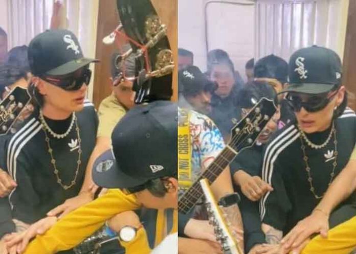 1 Fumando y orando: Peso Pluma se encomienda a Dios antes de cada concierto