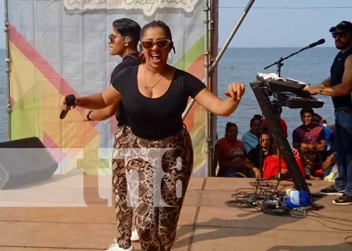 2 Foto: Granada despide el verano con «Pachanga» al ritmo de Fuzión 4 / TN8