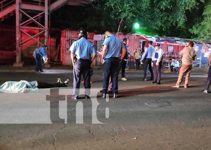 Managua: Un peatón muere arrollado frente a la UCA y otro provoca accidente en Rubenia