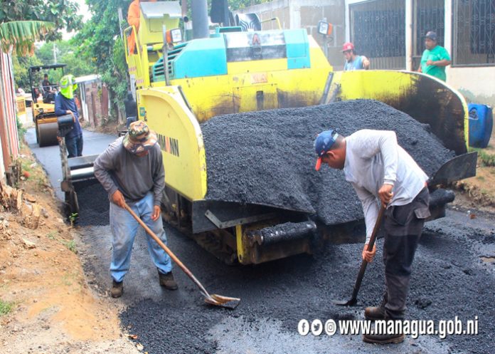 Familias del barrio Arges Sequeira con tres calles nuevas en Managua
