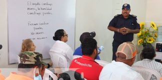 Conductores de buses reciben charla sobre el uso de extintores en Estelí