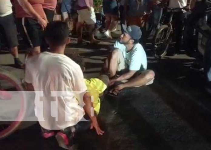 Foto: ¡Vivo de milagro! Joven granadino casi muere bajo las llantas de una camioneta / TN8