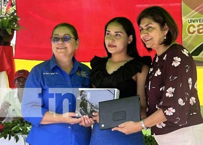 Foto: Unan-Managua hace reconocimiento a excelencia académica en Nueva Segovia / TN8