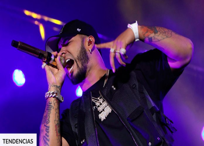 ¡Una vez más! Anuel minutos antes iniciar cancela concierto
