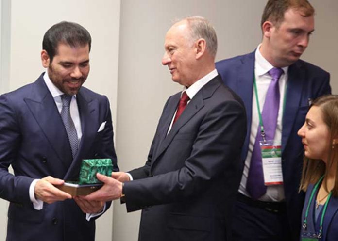 2 Laureano Ortega sostiene reunión con el General Nikolay Patrushev