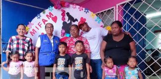 MIFAM entrega paquetes a madres con partos múltiples en Bilwi