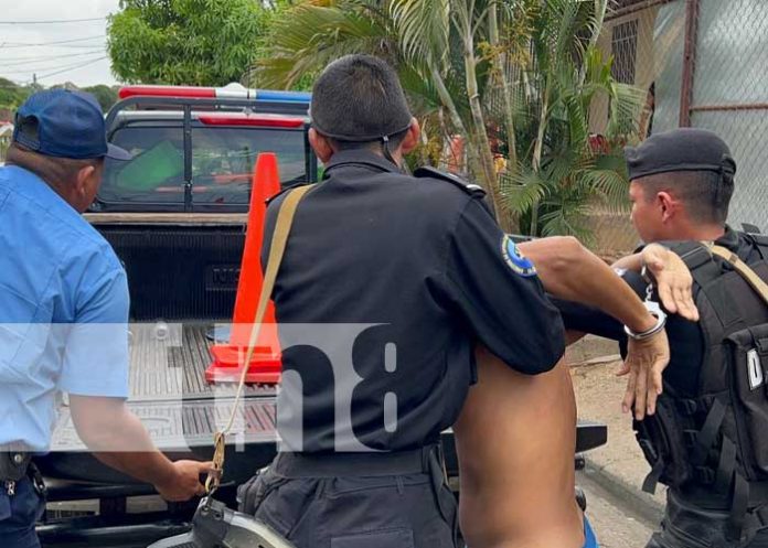Foto: Detienen a joven por apedrear casas y personas en el barrio Tamanes de Juigalpa / TN8