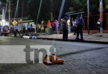 Peatón muere al ser atropellado por una moto en la Centroamérica, Managua Peatón muere luego de ser impactado por un motociclista en Managua