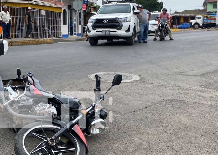 3 Conductor de camioneta mandó a volar a un motociclista en Juigalpa