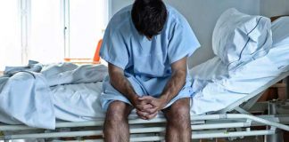 Cita sale mal porque al hombre le dio un fuerte dolor en los "huérfanos"