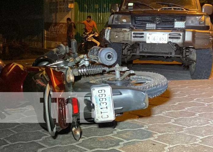 3 Foto: Accidente de tránsito deja una persona gravemente lesionada en Juigalpa / TN8