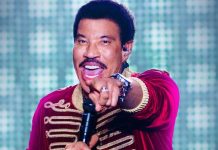 Lionel Richie asegura que hacer "el delicioso" es la fuente de su juventud