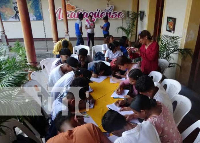 Red de Jóvenes Comunicadores realiza Tarde Asiática en Granada