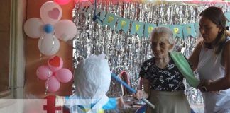 Foto: Nietas Celebran día de las madres y más de un siglo de vida de su abuelita en Nandaime / TN8
