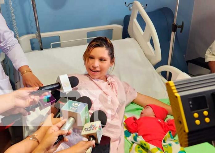 Mujeres bendecidas dan a luz el 30 mayo, reciben obsequios en hospitales del país