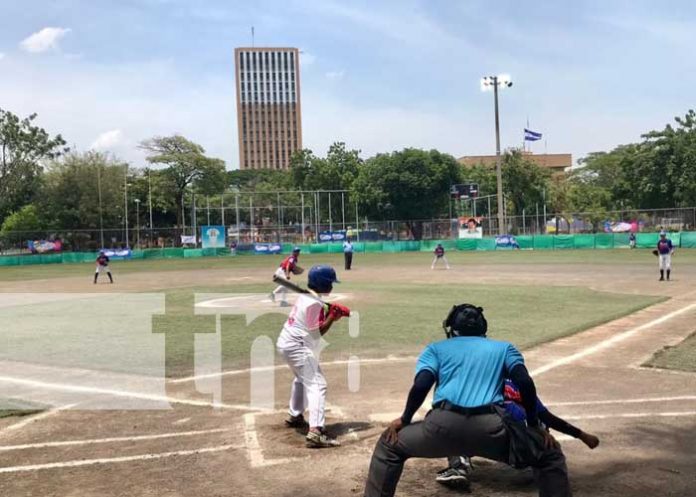 Foto: Llegan a las semifinales los Juegos de Béisbol infantil William Sport / TN8