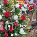 Trabajadores  abarrotan los mercados para comprar el regalo perfecto a la madres Trabajadores abarrotan los mercados para comprar el regalo perfecto a mamá