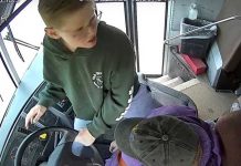 Niño héroe «frena bus con 60 pasajeros» tras el desmayo de la conductora en EE.UU. Logra frenar un autobús escolar con 60 pasajeros