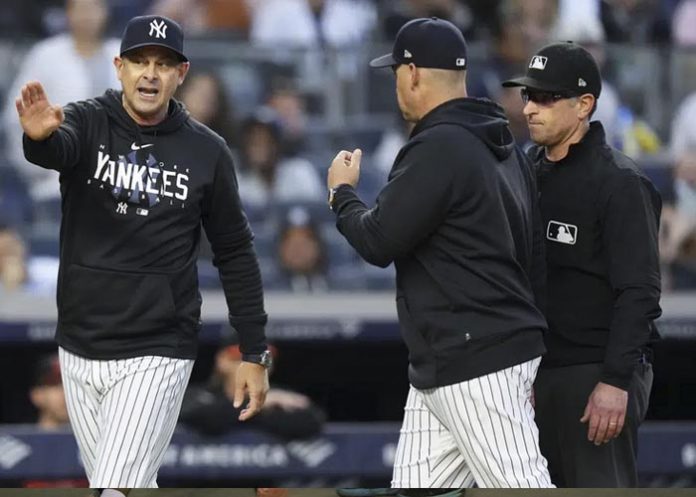 Aaron Boone dice que no cambiará pese a sanción