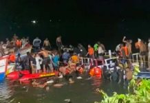Al menos 16 muertos al hundirse un barco en la India