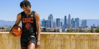 Bronny James firma en Universidad de California