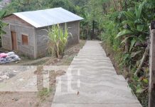 Un andén nuevo mejora calidad de vida en el barrio Denis Mendieta, en Siuna Foto: Nuevo andén en un barrio de Siuna / TN8