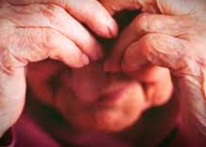 En Bolivia hijos querían matar a golpes a su 