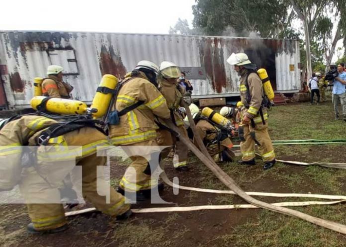 Foto: Capacitación para hacer a un bombero mejor en Nicaragua / TN8