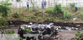 Foto: Corrientes arrastran camioneta en el sector de Veracruz, en Managua / TN8