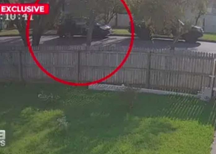 carro2 Mujer atropella a su esposo infiel y su amante