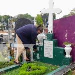 Siempre viven en el corazón: Familias visitan cementerios para honrar a sus madres Foto: Visita a cementerios este 30 de mayo, Día de las Madres / TN8