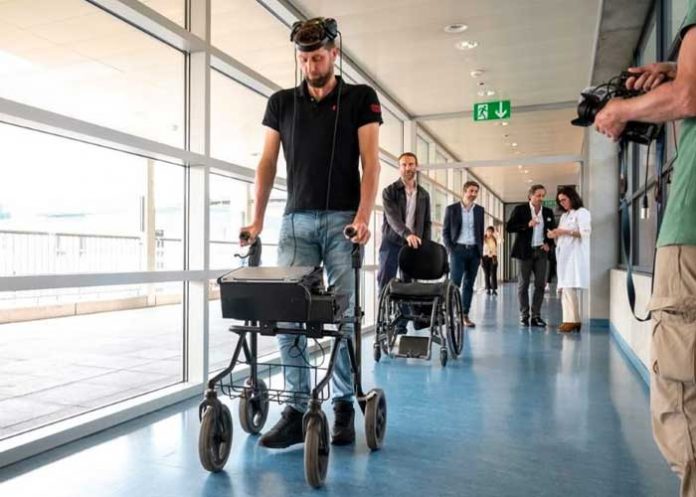 Un parapléjico vuelve a caminar gracias a 2 tecnologías