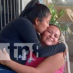 «¡Mi mamá se merecía un premio como el de Crónica TN8!» Foto: Madrecita premiada por Crónica TN8