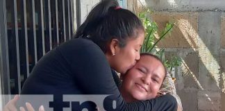 Foto: Madrecita premiada por Crónica TN8