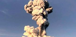 Potente erupción del volcán Rincón de la Vieja deja 'pálidos y chirizos' a Ticos