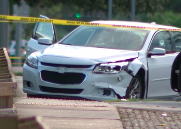 Balean a una madre frente a sus seis hijos en una escuela de Miami