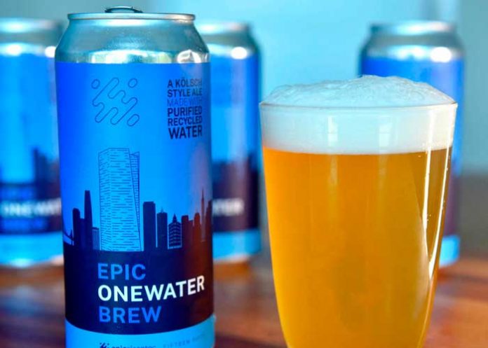 ¿Te la tomarías? Fabrican cerveza con agua reciclada de baños en Estados Unidos