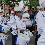  Niño llora al ver que su mamá sí fue a su presentación